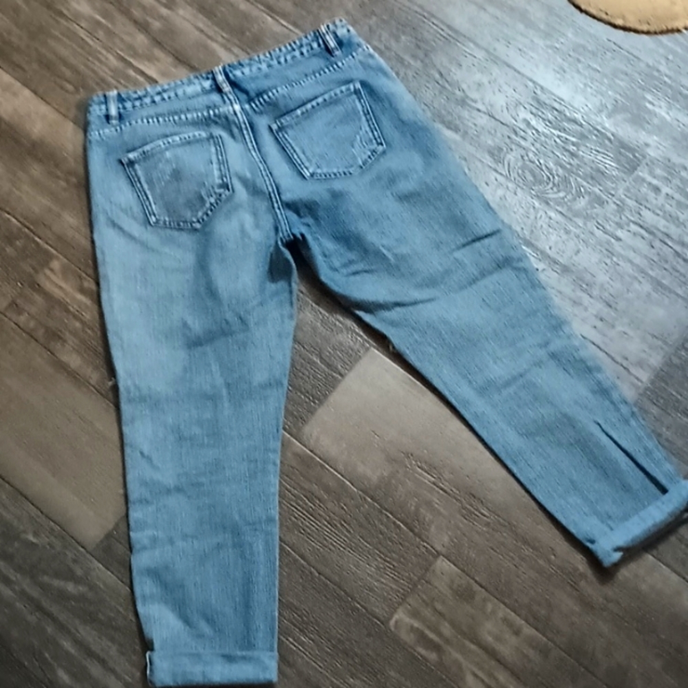 Distressed Boyfriend Jeans - Picture 4 of 11